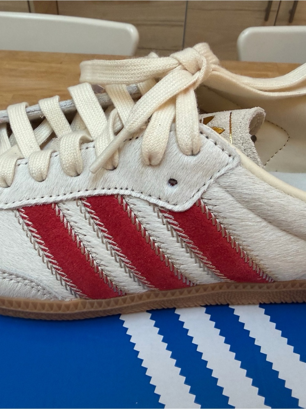 SAMBA OG’s -white/cream/red 9.5